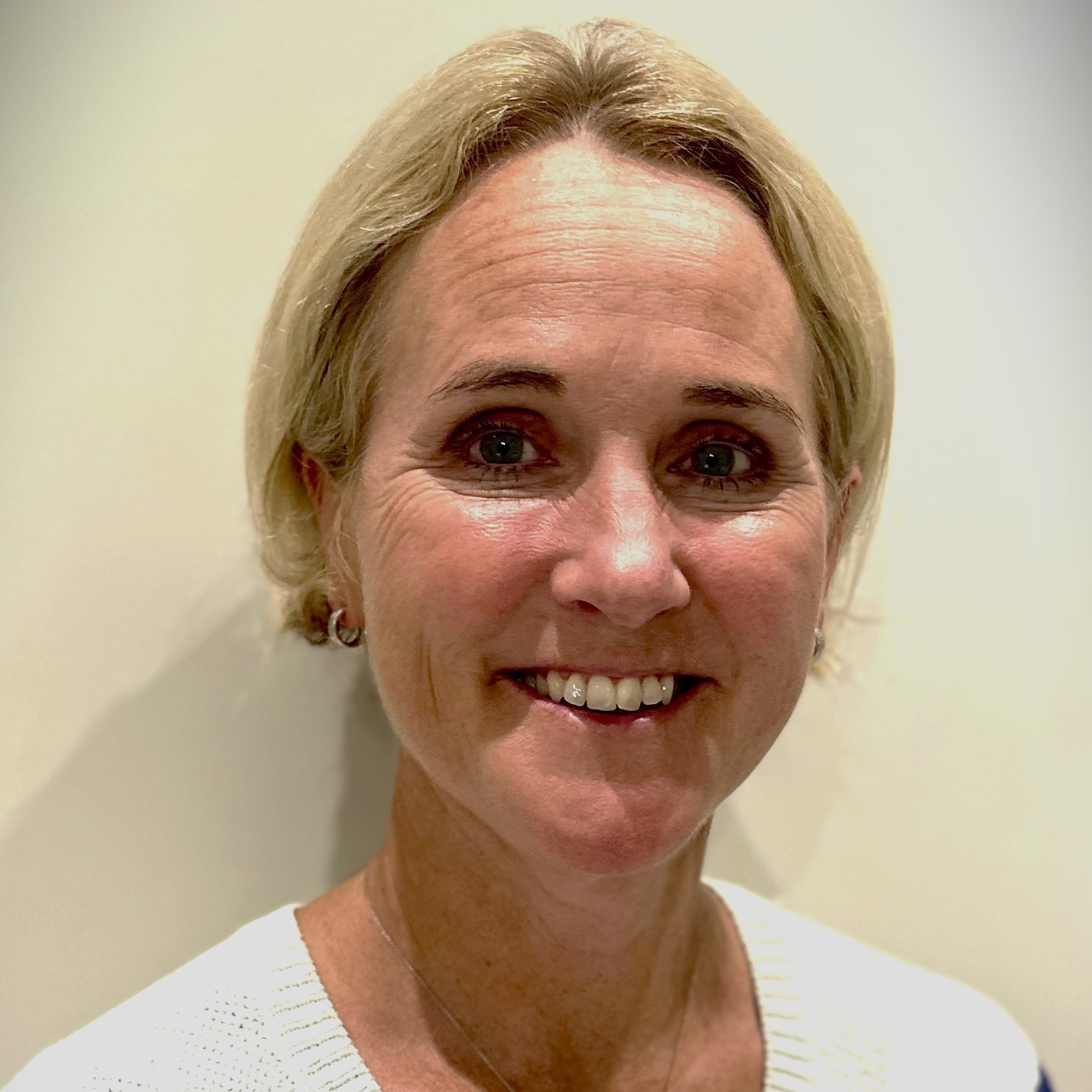 Speaker Dr Sarah Logan FRCP